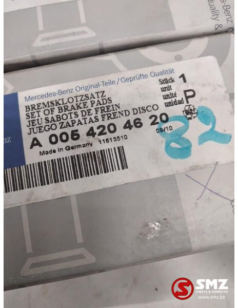 Mercedes-Benz Voorste remblokset mercedes c w202 a0054204620 - Remblokken voor Vrachtwagen: afbeelding 2 Mercedes-Benz Voorste remblokset mercedes c w202 a0054204620 - Remblokken voor Vrachtwagen: afbeelding 2