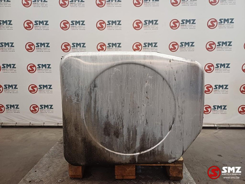 Renault Occ brandstoftank 735L Renault - Brandstoftank voor Vrachtwagen: afbeelding 4 Renault Occ brandstoftank 735L Renault - Brandstoftank voor Vrachtwagen: afbeelding 4