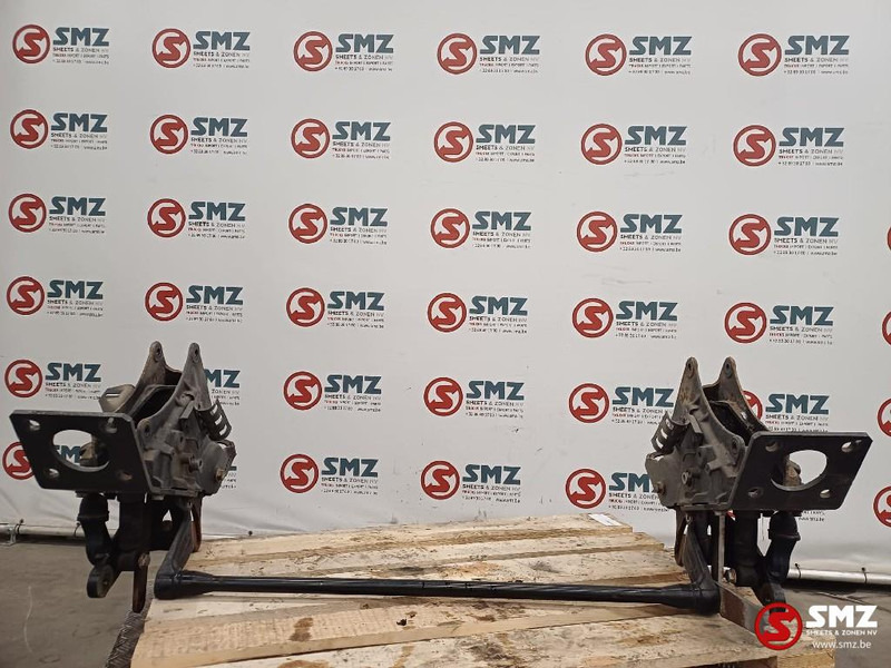 Renault Occ cabinestabilisatorstang + beugels Renault - Stuurinrichting voor Vrachtwagen: afbeelding 2 Renault Occ cabinestabilisatorstang + beugels Renault - Stuurinrichting voor Vrachtwagen: afbeelding 2