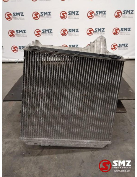 Renault Occ intercooler Renault T 7421162608 - Intercooler voor Vrachtwagen: afbeelding 2 Renault Occ intercooler Renault T 7421162608 - Intercooler voor Vrachtwagen: afbeelding 2