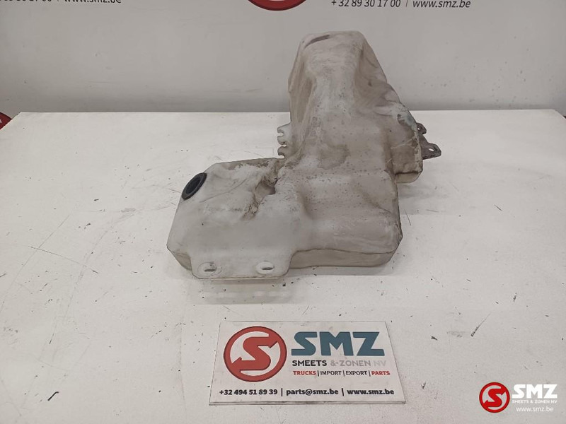 Renault Occ ruitensproeierreservoir Renault T 82303046 - Ruitenwisser voor Vrachtwagen: afbeelding 2 Renault Occ ruitensproeierreservoir Renault T 82303046 - Ruitenwisser voor Vrachtwagen: afbeelding 2