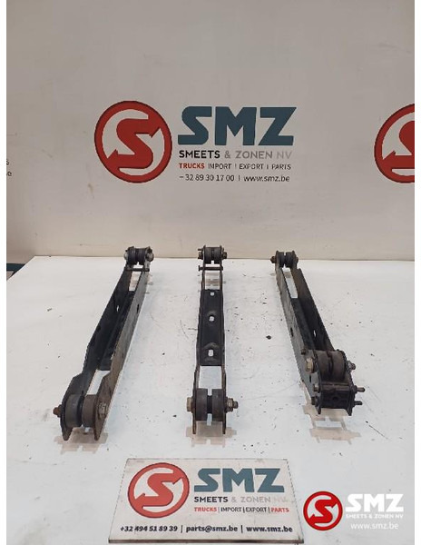 Renault Occ set van 3 sideskirtsteunen Renault - Frame/ Chassis voor Vrachtwagen: afbeelding 1 Renault Occ set van 3 sideskirtsteunen Renault - Frame/ Chassis voor Vrachtwagen: afbeelding 1