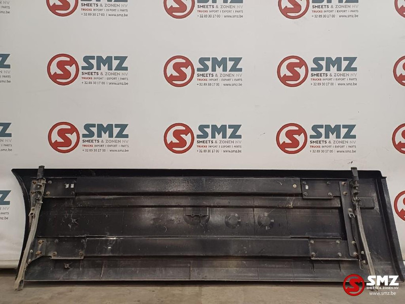 Renault Occ side skirt links Renault - Frame/ Chassis voor Vrachtwagen: afbeelding 2 Renault Occ side skirt links Renault - Frame/ Chassis voor Vrachtwagen: afbeelding 2