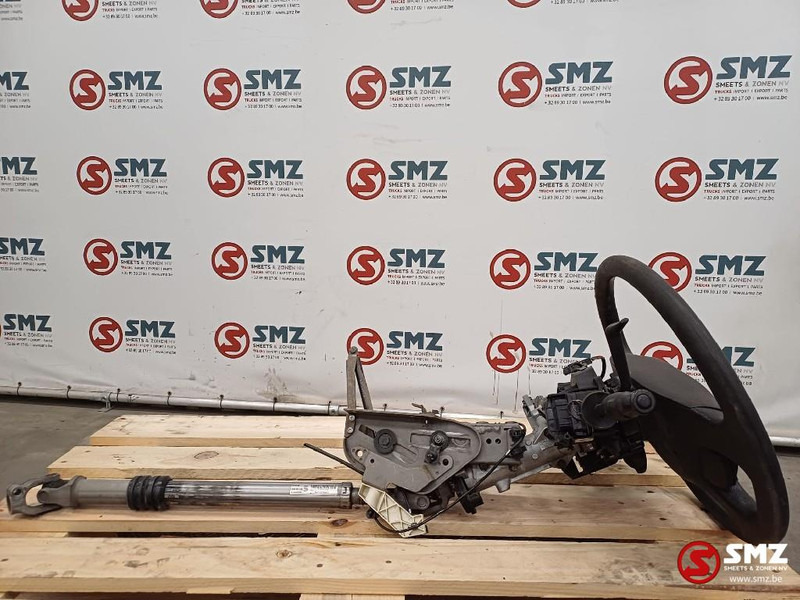 Renault Occ stuurwiel + stuurkolom + stuurkolomschakelaars - Stuurinrichting voor Vrachtwagen: afbeelding 2 Renault Occ stuurwiel + stuurkolom + stuurkolomschakelaars - Stuurinrichting voor Vrachtwagen: afbeelding 2