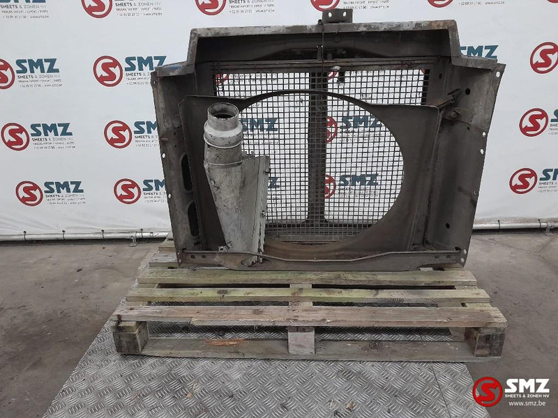 Scania Occ radiatorgrille LS Scania - Rooster voor Vrachtwagen: afbeelding 2 Scania Occ radiatorgrille LS Scania - Rooster voor Vrachtwagen: afbeelding 2