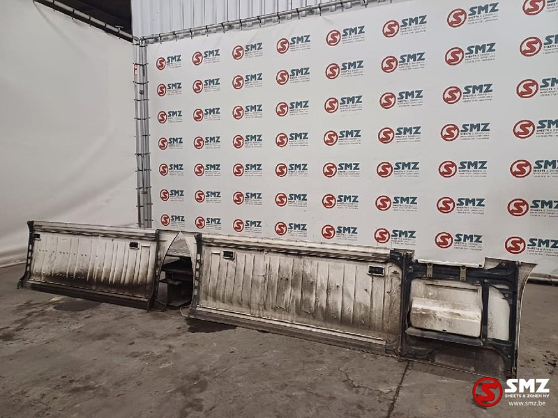 Scania Occ set side skirts L/R Scania - Frame/ Chassis voor Vrachtwagen: afbeelding 2 Scania Occ set side skirts L/R Scania - Frame/ Chassis voor Vrachtwagen: afbeelding 2