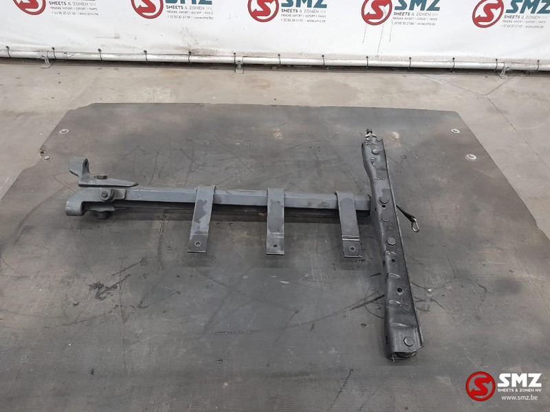Scania Occ side skirt houder + spatbordhouder Scania - Frame/ Chassis voor Vrachtwagen: afbeelding 1 Scania Occ side skirt houder + spatbordhouder Scania - Frame/ Chassis voor Vrachtwagen: afbeelding 1