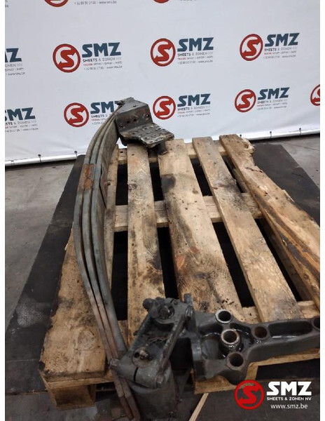 Volvo Occ bladveer vooraan Volvo FM 257868 - Cabinevering voor Vrachtwagen: afbeelding 1 Volvo Occ bladveer vooraan Volvo FM 257868 - Cabinevering voor Vrachtwagen: afbeelding 1