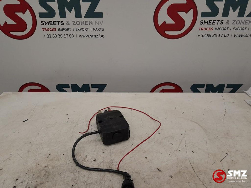 Volvo Occ hoofdschakelaar Volvo - Elektrisch systeem voor Vrachtwagen: afbeelding 3 Volvo Occ hoofdschakelaar Volvo - Elektrisch systeem voor Vrachtwagen: afbeelding 3