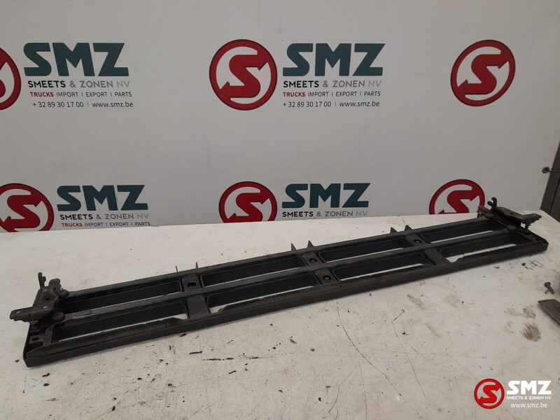 Volvo Occ opklapbare voorgrille Volvo - Rooster voor Vrachtwagen: afbeelding 4 Volvo Occ opklapbare voorgrille Volvo - Rooster voor Vrachtwagen: afbeelding 4