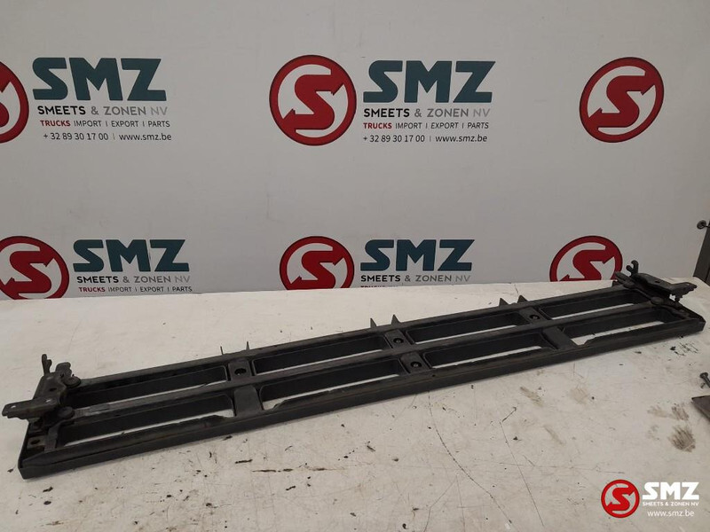 Volvo Occ opklapbare voorgrille Volvo - Rooster voor Vrachtwagen: afbeelding 2 Volvo Occ opklapbare voorgrille Volvo - Rooster voor Vrachtwagen: afbeelding 2