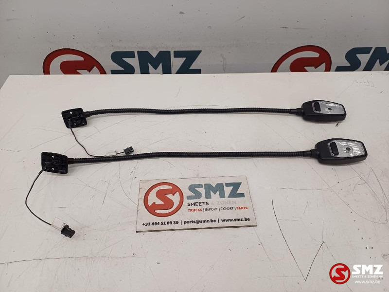 Volvo Occ set van 2 leeslampen Volvo - Cabine en interieur voor Vrachtwagen: afbeelding 1 Volvo Occ set van 2 leeslampen Volvo - Cabine en interieur voor Vrachtwagen: afbeelding 1