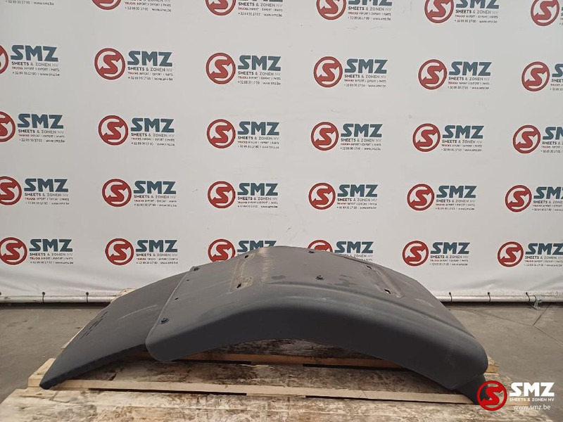 Volvo Occ spatbord cabine achter L/R Volvo - Carrosserie en exterieur voor Vrachtwagen: afbeelding 5 Volvo Occ spatbord cabine achter L/R Volvo - Carrosserie en exterieur voor Vrachtwagen: afbeelding 5