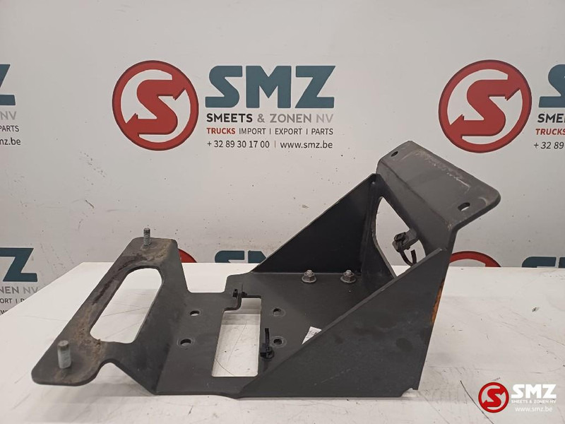 Volvo Occ spatbordsteun vooras rechtsachter Volvo - Carrosserie en exterieur voor Vrachtwagen: afbeelding 5 Volvo Occ spatbordsteun vooras rechtsachter Volvo - Carrosserie en exterieur voor Vrachtwagen: afbeelding 5