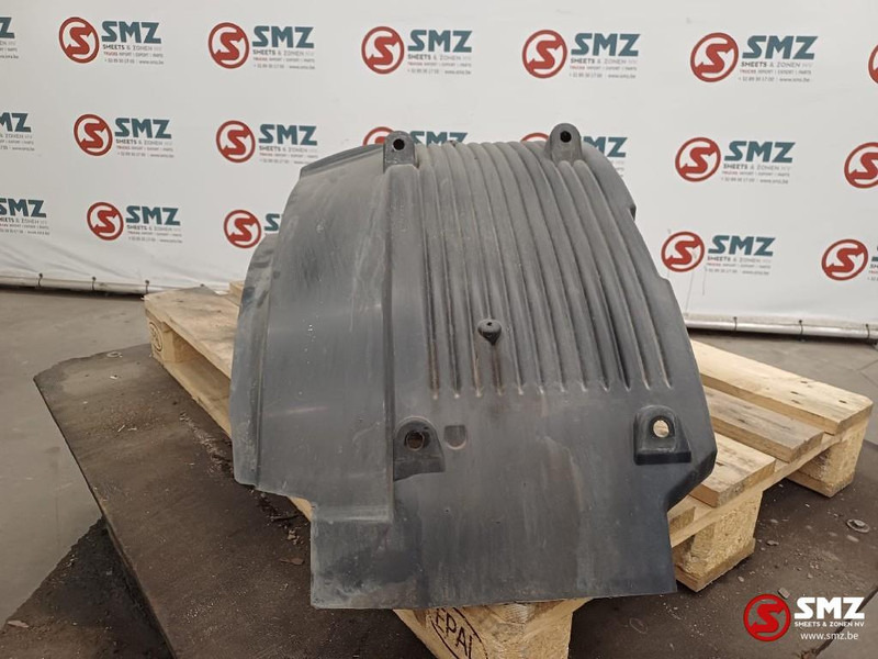 Volvo Occ spatscherm vooraan rechts Volvo - Carrosserie en exterieur voor Vrachtwagen: afbeelding 4 Volvo Occ spatscherm vooraan rechts Volvo - Carrosserie en exterieur voor Vrachtwagen: afbeelding 4