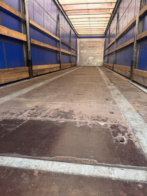 Schmitz Cargobull Coil Liftas - Schuifzeiloplegger: afbeelding 5 Schmitz Cargobull Coil Liftas - Schuifzeiloplegger: afbeelding 5