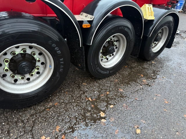 Van Hool 20 FT - Containertransporter/ Wissellaadbak oplegger: afbeelding 3 Van Hool 20 FT - Containertransporter/ Wissellaadbak oplegger: afbeelding 3