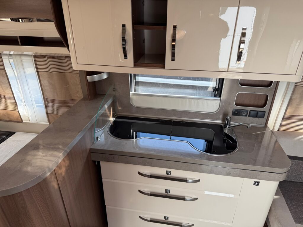 Caravan Hobby 720 KWFU Prestige 2020: afbeelding 8 Caravan Hobby 720 KWFU Prestige 2020: afbeelding 8