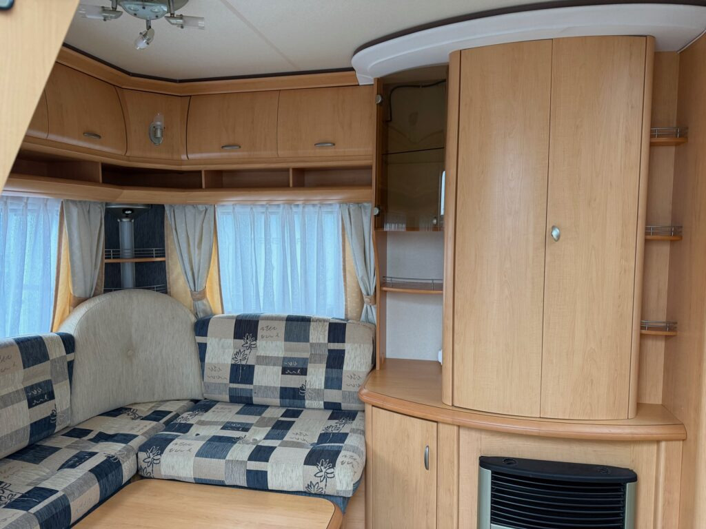 Hobby De Luxe 540 UL 2007 - Caravan: afbeelding 5 Hobby De Luxe 540 UL 2007 - Caravan: afbeelding 5