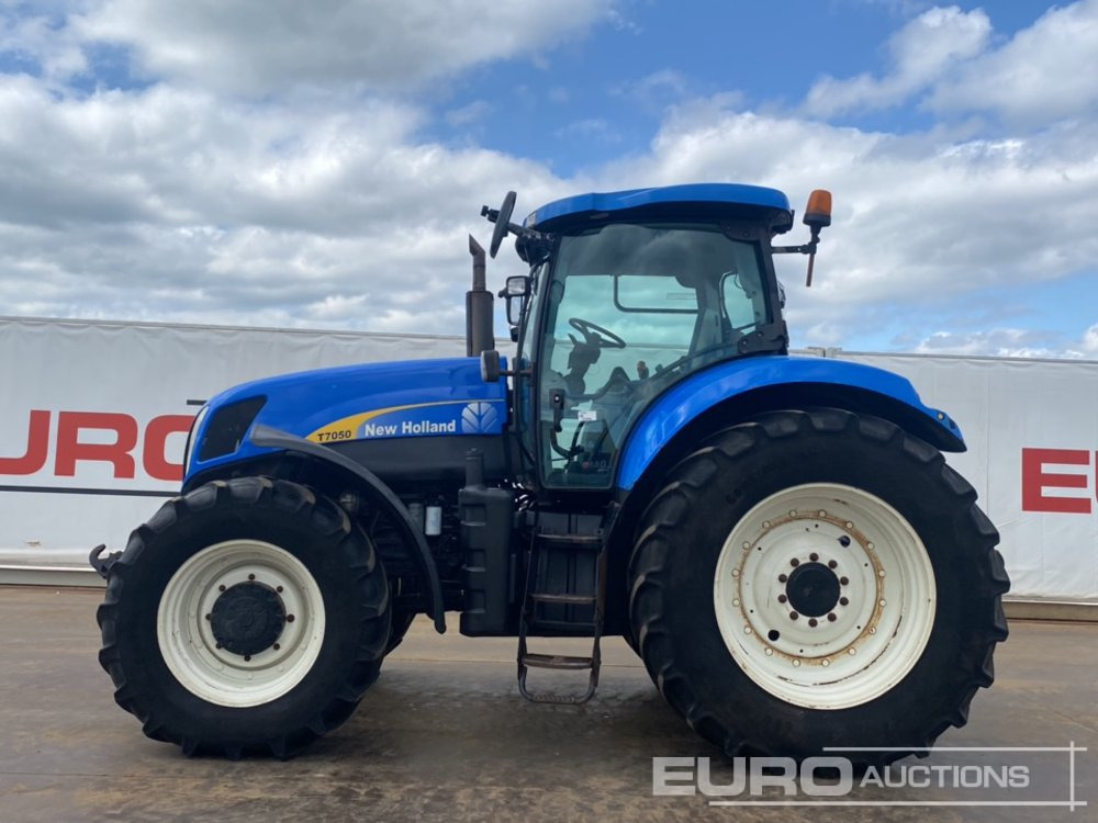 2008 New Holland T7050 - Tractor: afbeelding 2 2008 New Holland T7050 - Tractor: afbeelding 2