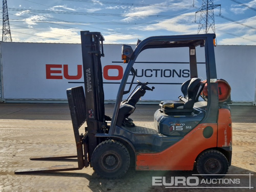 2011 Toyota 02-8FGF15 - Heftruck: afbeelding 2 2011 Toyota 02-8FGF15 - Heftruck: afbeelding 2
