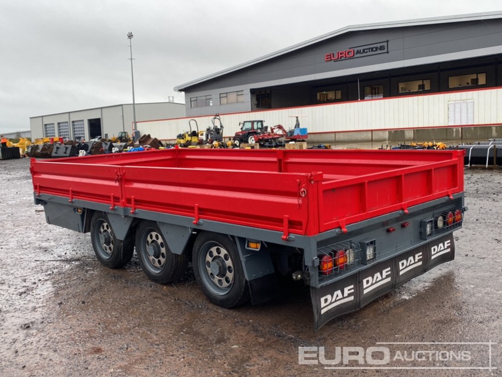 2013 Dooley 10 Ton Tri-Axle Drop Side Drag Trailer - Open/ Plateau aanhangwagen: afbeelding 2 2013 Dooley 10 Ton Tri-Axle Drop Side Drag Trailer - Open/ Plateau aanhangwagen: afbeelding 2