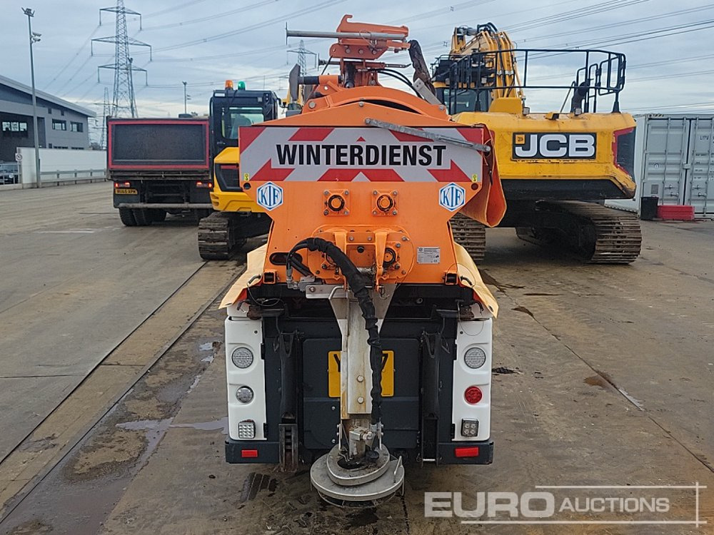 2017 Hako Citymaster 1600 4x2 Compact Gritter, Hydraulic Snow Plough & Sweeper Attachment, Reverse Camera, Automatic Gearbox (Reg. Docs. Available) - Veegwagen: afbeelding 4 2017 Hako Citymaster 1600 4x2 Compact Gritter, Hydraulic Snow Plough & Sweeper Attachment, Reverse Camera, Automatic Gearbox (Reg. Docs. Available) - Veegwagen: afbeelding 4