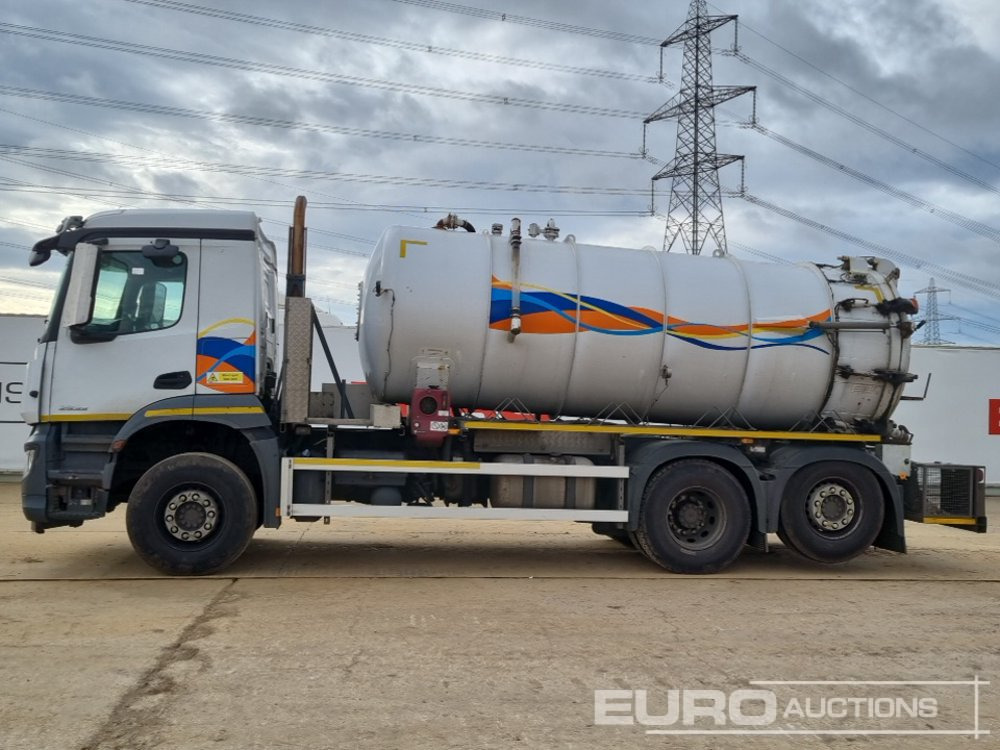 2018 Mercedes Arocs 2533 - Tankwagen: afbeelding 2 2018 Mercedes Arocs 2533 - Tankwagen: afbeelding 2