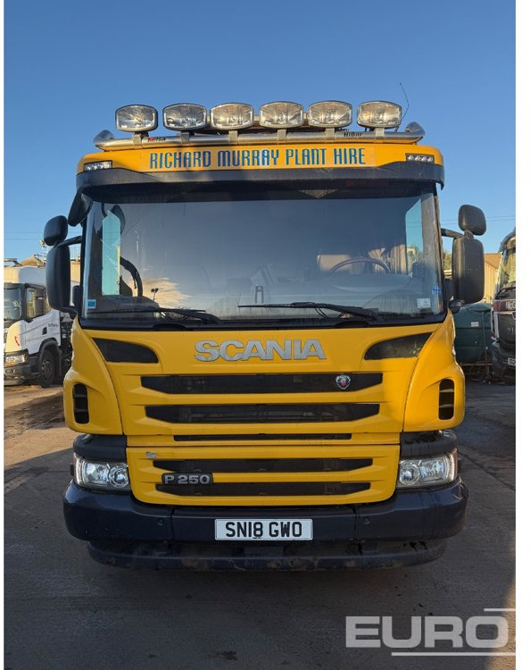 2018 Scania P250 - Veegwagen: afbeelding 2 2018 Scania P250 - Veegwagen: afbeelding 2