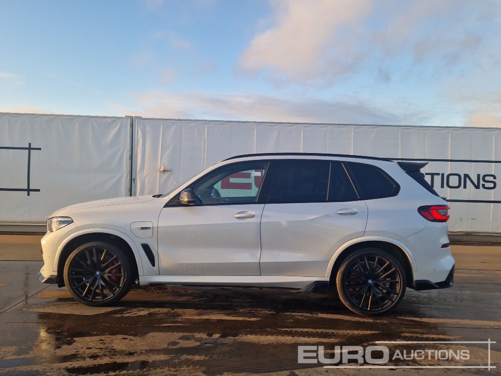 2022 BMW X5 45E M-Sport - SUV: afbeelding 2 2022 BMW X5 45E M-Sport - SUV: afbeelding 2