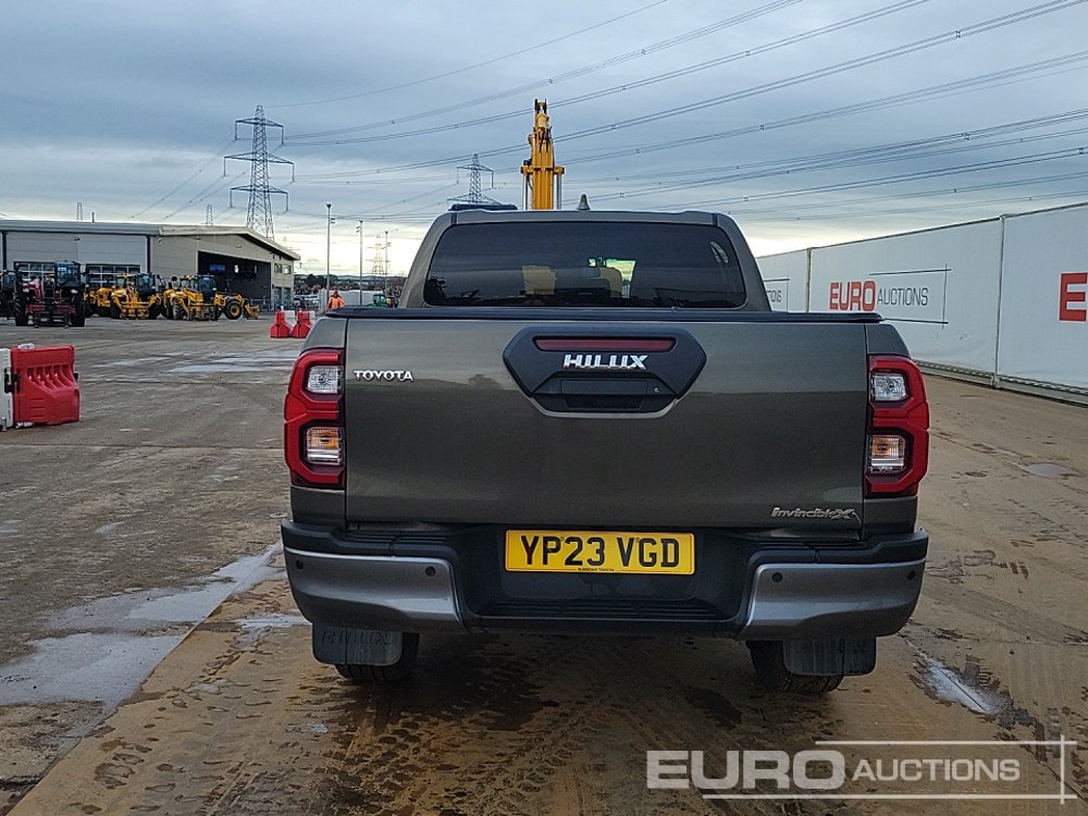 2023 Toyota Hilux Invincible X - Pick-up: afbeelding 4 2023 Toyota Hilux Invincible X - Pick-up: afbeelding 4