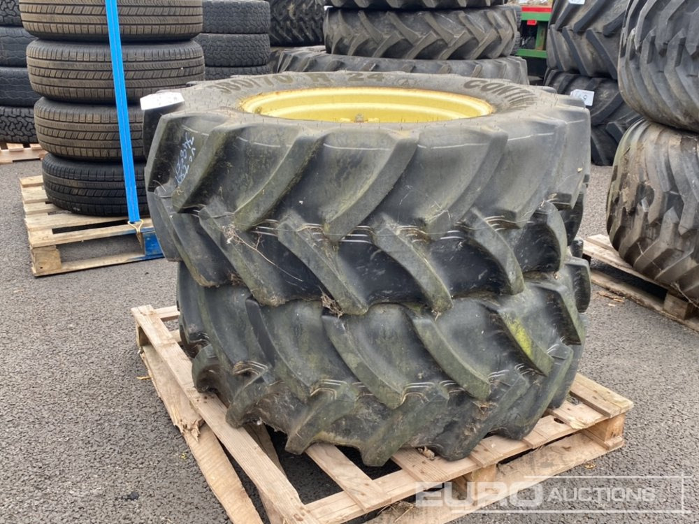 380/70R24 Continental Tyre & Rim (2 of) - Band: afbeelding 1 380/70R24 Continental Tyre & Rim (2 of) - Band: afbeelding 1