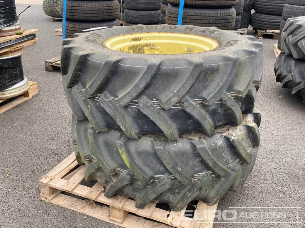 380/70R24 Continental Tyre & Rim (2 of) - Band: afbeelding 2 380/70R24 Continental Tyre & Rim (2 of) - Band: afbeelding 2