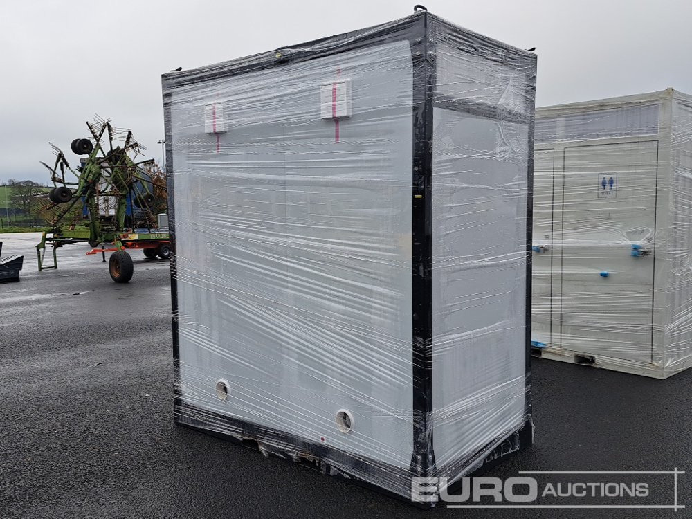 7' x 4' Double Toilet (Cannot Be Reconsigned) - Zeecontainer: afbeelding 3 7' x 4' Double Toilet (Cannot Be Reconsigned) - Zeecontainer: afbeelding 3