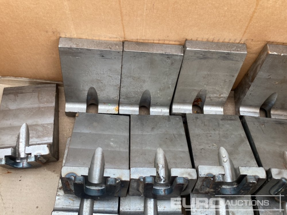 Blowbar Retaining Wedges to suit Terex Finlay I-120/Powerscreen XH320/TP320 - Bouwmaterieel: afbeelding 4 Blowbar Retaining Wedges to suit Terex Finlay I-120/Powerscreen XH320/TP320 - Bouwmaterieel: afbeelding 4