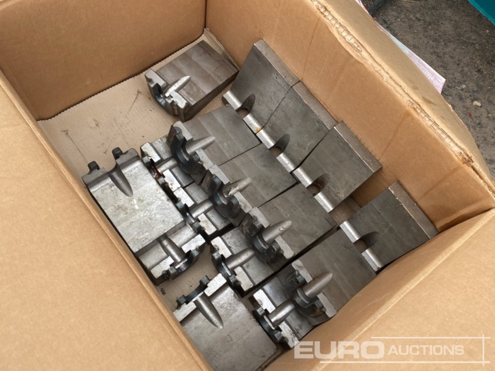 Blowbar Retaining Wedges to suit Terex Finlay I-120/Powerscreen XH320/TP320 - Bouwmaterieel: afbeelding 3 Blowbar Retaining Wedges to suit Terex Finlay I-120/Powerscreen XH320/TP320 - Bouwmaterieel: afbeelding 3