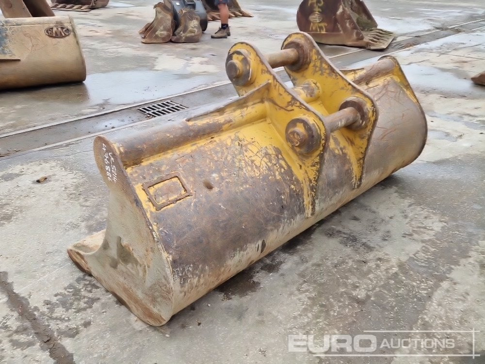 CAT 82" Ditching Bucket 80mm Pin to suit 20 Ton Excavator - Bak: afbeelding 3 CAT 82" Ditching Bucket 80mm Pin to suit 20 Ton Excavator - Bak: afbeelding 3