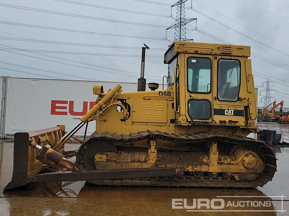 CAT D5B - Bulldozer: afbeelding 2 CAT D5B - Bulldozer: afbeelding 2