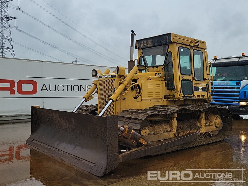 CAT D5B - Bulldozer: afbeelding 1 CAT D5B - Bulldozer: afbeelding 1