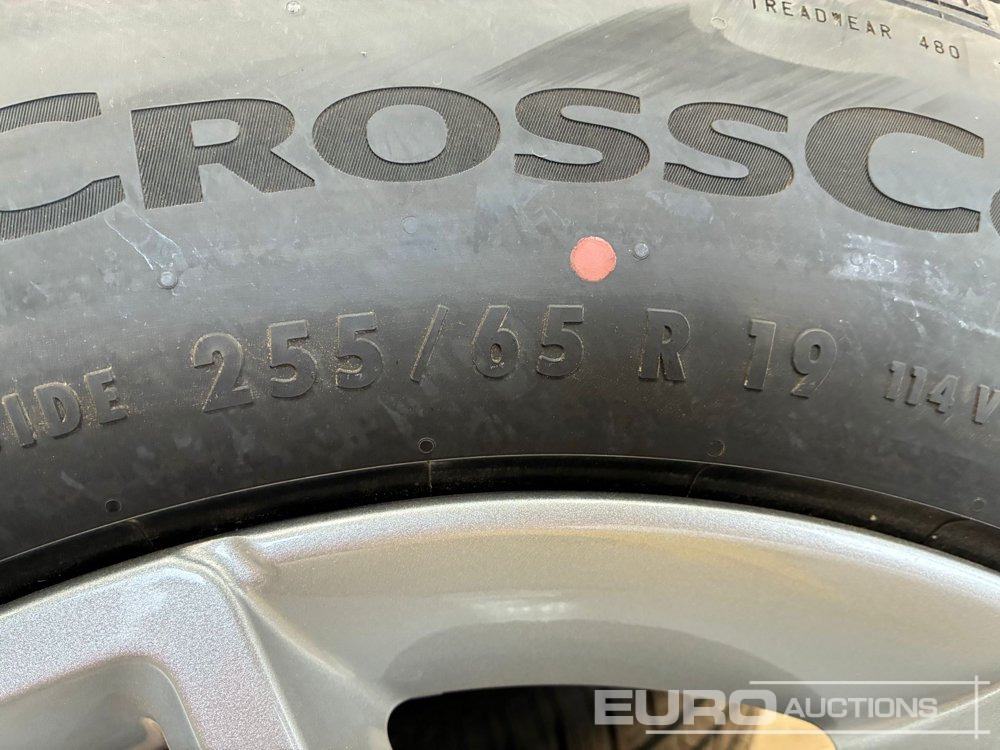 Band Continental Cross Contact 255/65R19 Tyre & Land Rover Rims to suit Land Rover Defender (5 of) (Delivery Miles Only): afbeelding 11