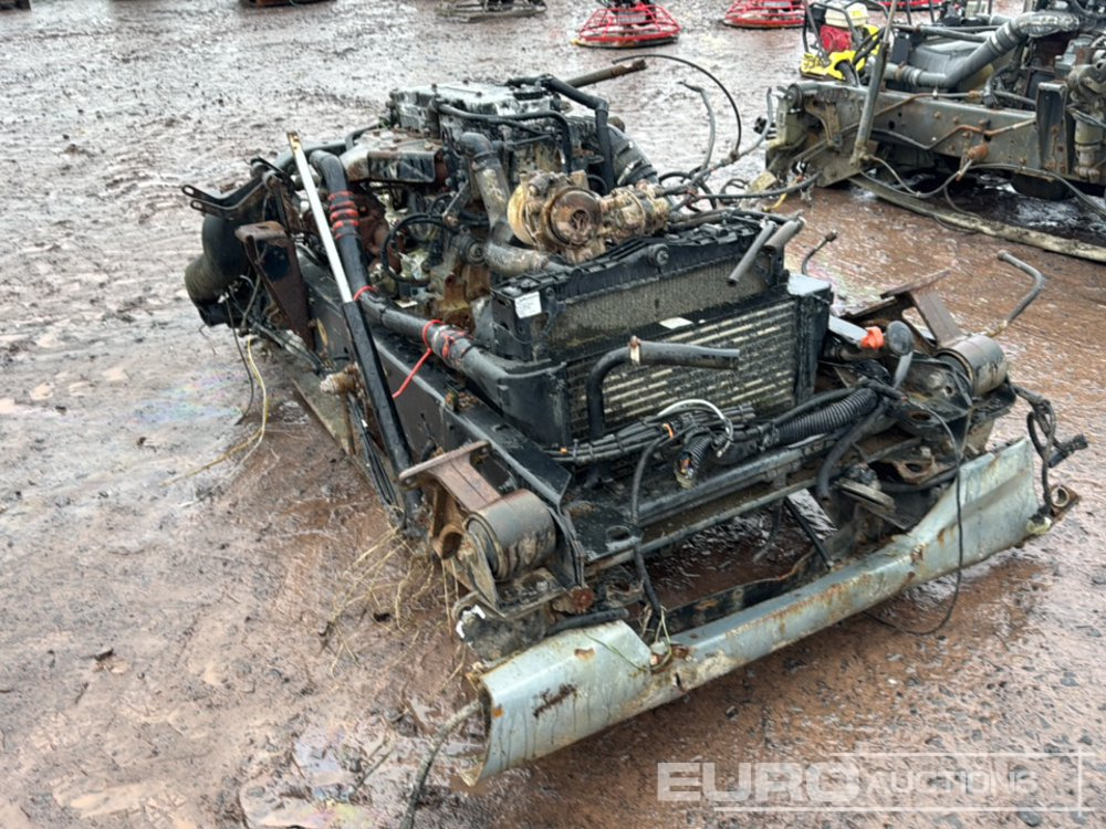 Cummings 4 Cylinder Diesel Engine & Gearbox - Motor: afbeelding 3 Cummings 4 Cylinder Diesel Engine & Gearbox - Motor: afbeelding 3