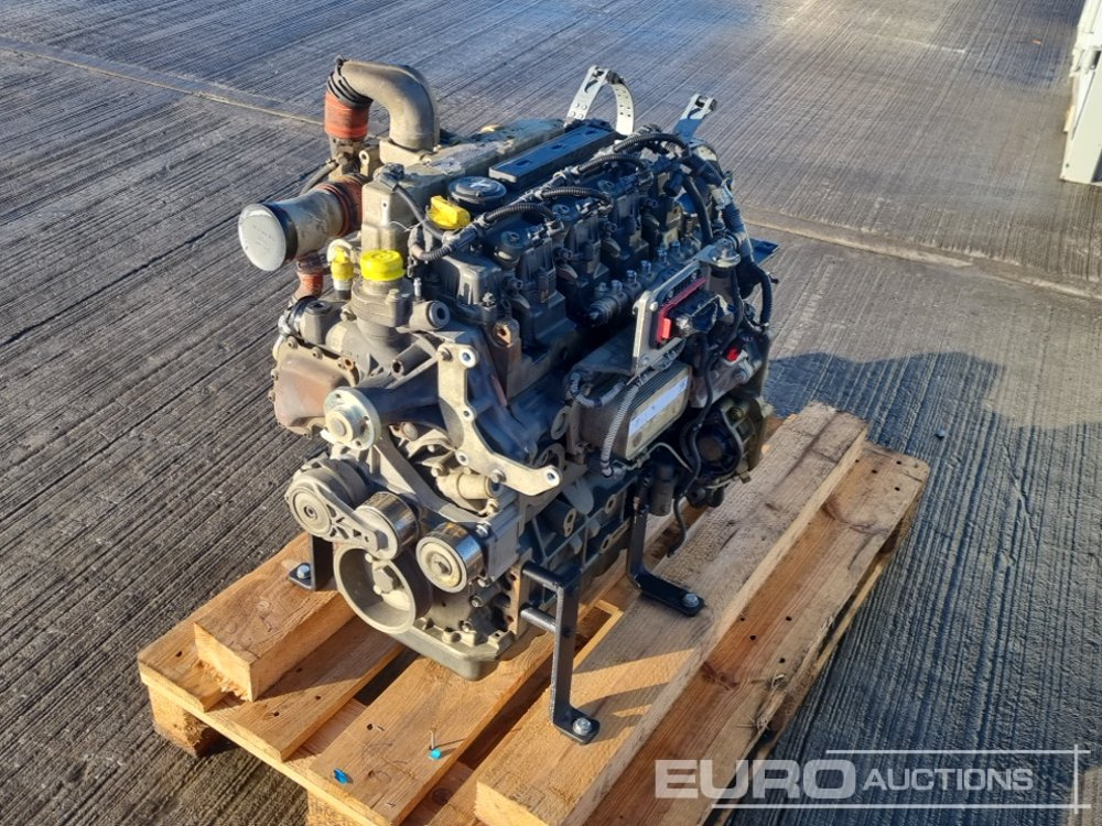 Deutz 4 Cylinder Engine - Motor: afbeelding 1 Deutz 4 Cylinder Engine - Motor: afbeelding 1
