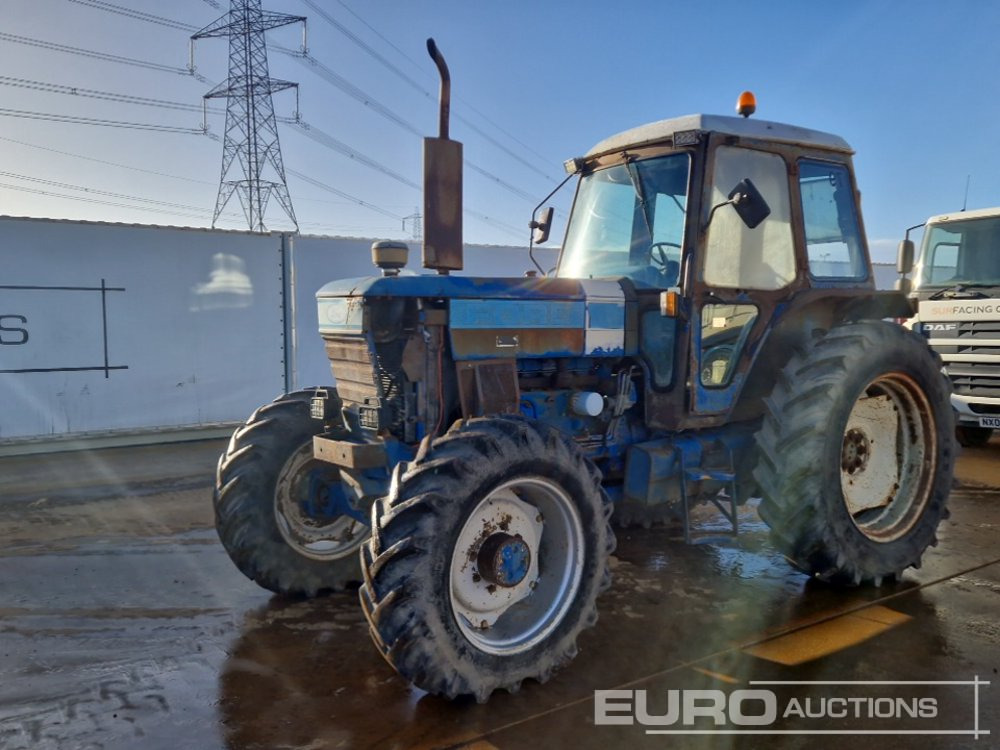 Ford 8210 - Tractor: afbeelding 1 Ford 8210 - Tractor: afbeelding 1