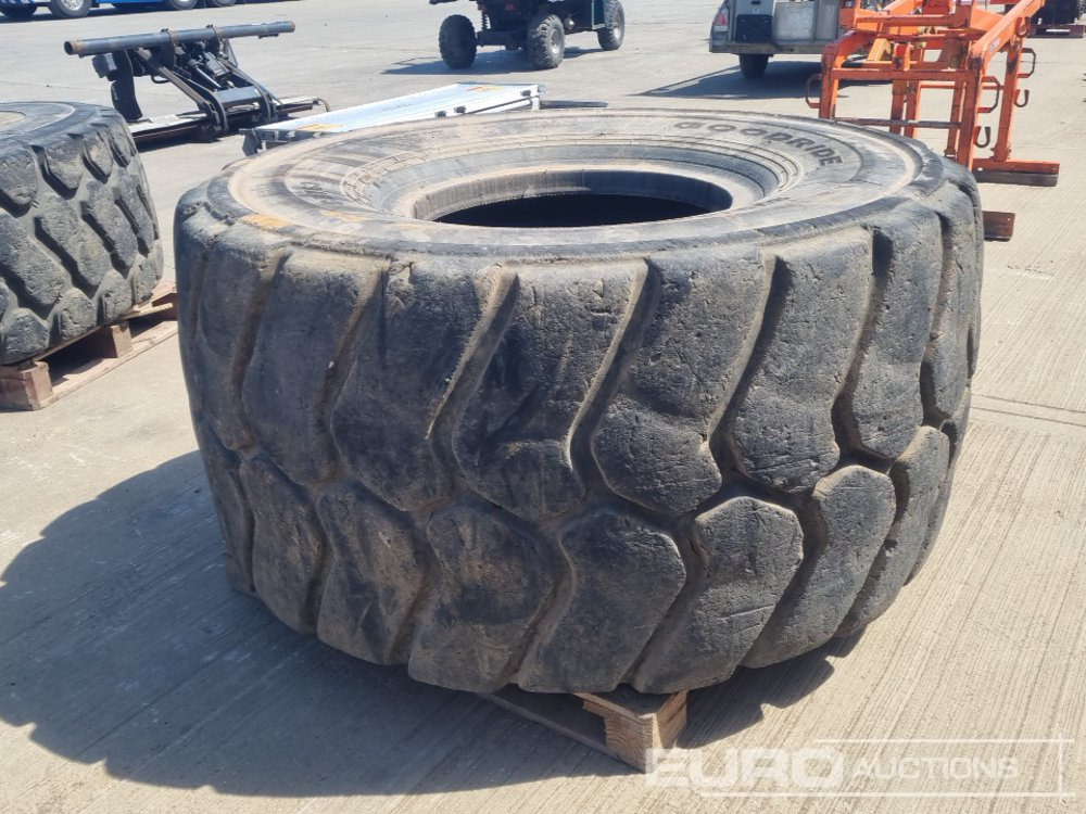 Goodride 875/65R29 Tyre (1 of), Solideal 29.5R25 Tyre (1 of) - Band: afbeelding 3 Goodride 875/65R29 Tyre (1 of), Solideal 29.5R25 Tyre (1 of) - Band: afbeelding 3