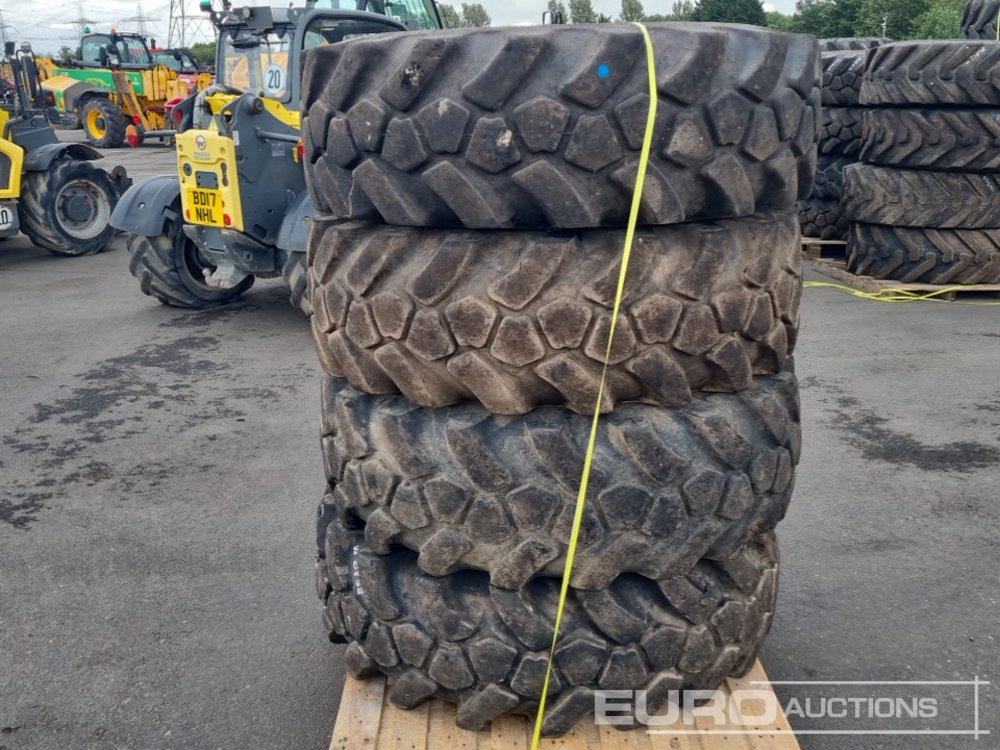 JCB 15.5-25 L-2 Tyre (4 of) - Band: afbeelding 2 JCB 15.5-25 L-2 Tyre (4 of) - Band: afbeelding 2