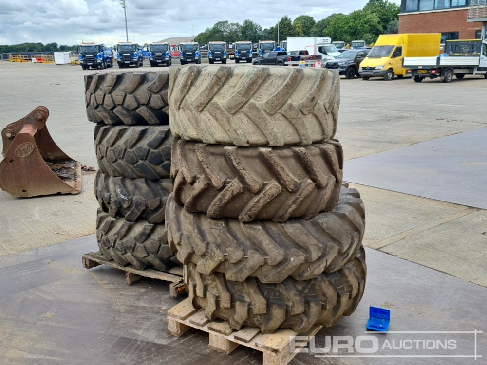 JCB 15.5-25 Tyre (6 of), Alliance 15.5-25 Tyre (2 of), 405/70 R20 Tyre (2 of) - Band: afbeelding 5 JCB 15.5-25 Tyre (6 of), Alliance 15.5-25 Tyre (2 of), 405/70 R20 Tyre (2 of) - Band: afbeelding 5