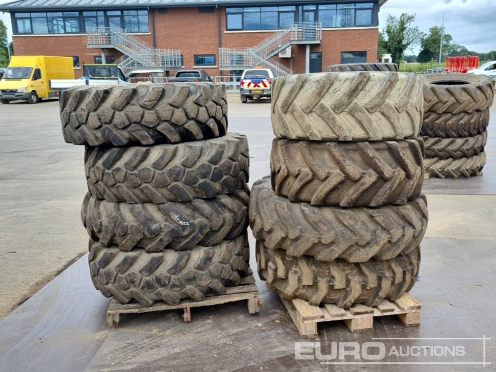 JCB 15.5-25 Tyre (6 of), Alliance 15.5-25 Tyre (2 of), 405/70 R20 Tyre (2 of) - Band: afbeelding 4 JCB 15.5-25 Tyre (6 of), Alliance 15.5-25 Tyre (2 of), 405/70 R20 Tyre (2 of) - Band: afbeelding 4