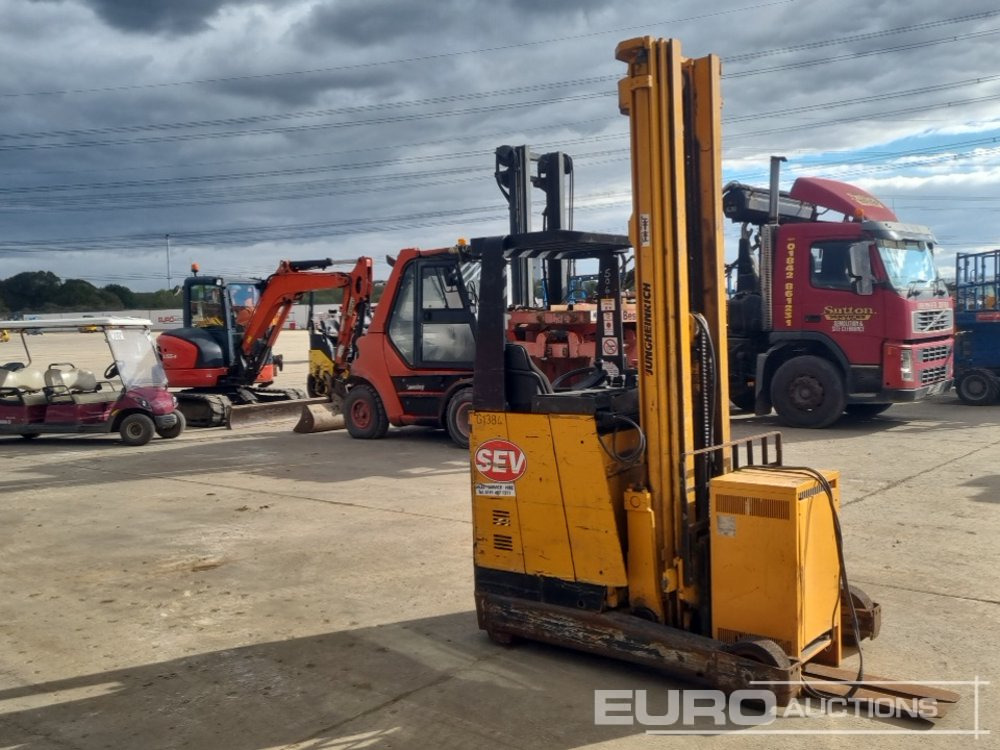 Jungheinrich Electric Side Loader Forklift, 3 Stage Free Lift Mast, Forks, Charger - Heftruck: afbeelding 3 Jungheinrich Electric Side Loader Forklift, 3 Stage Free Lift Mast, Forks, Charger - Heftruck: afbeelding 3