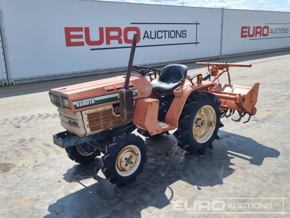 Kubota B1502 - Mini tractor: afbeelding 1 Kubota B1502 - Mini tractor: afbeelding 1