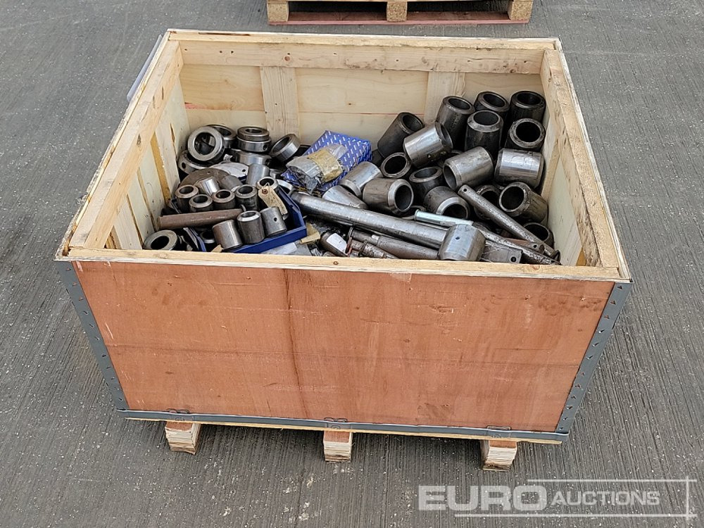 Unused Stillage of Various Sized Bucket Pins - Onderdelen: afbeelding 2 Unused Stillage of Various Sized Bucket Pins - Onderdelen: afbeelding 2